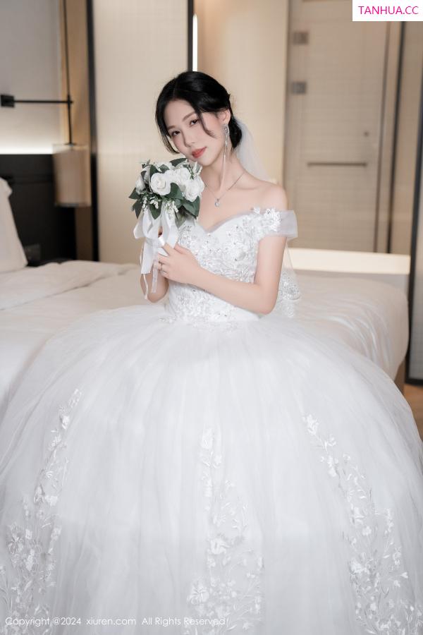 陈若依 抖娘利世 [XiuRen]高清写真图 2024.08.09 No.8998 利世 丝袜美腿第11张图片